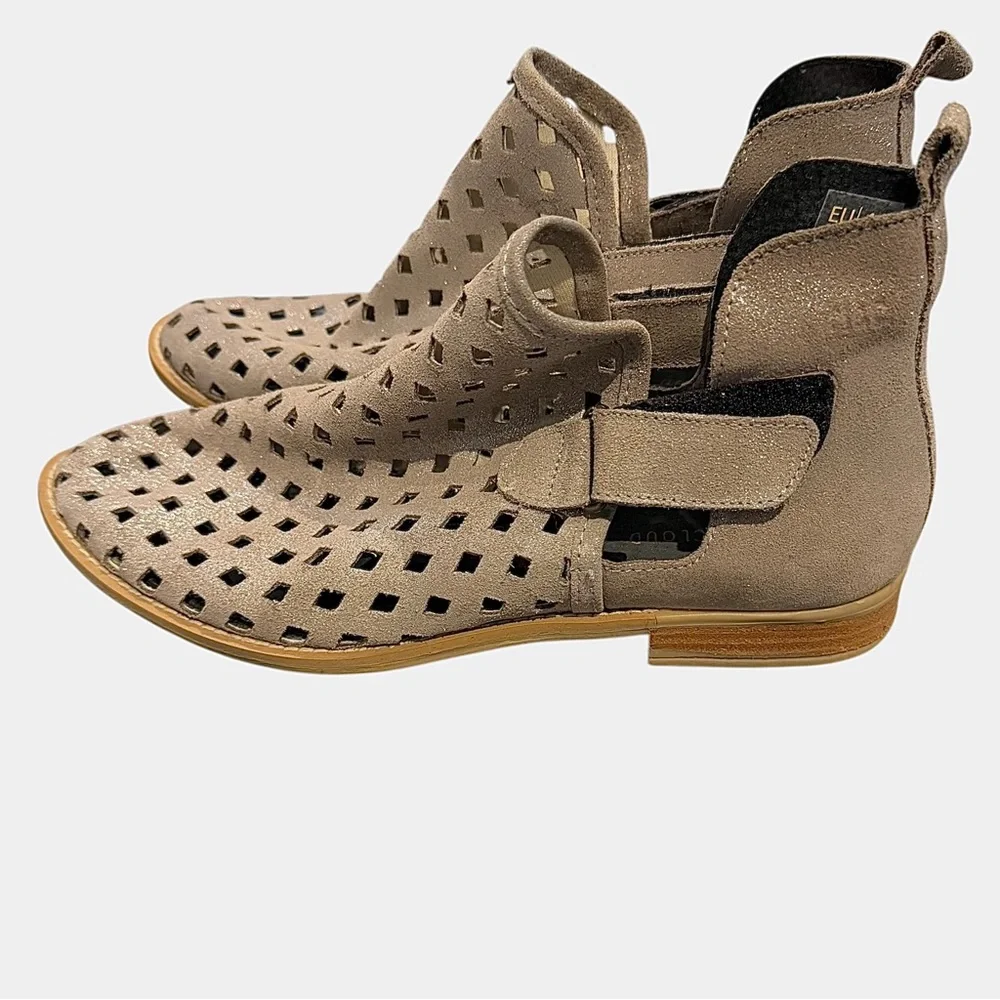 Musse & Cloud Calia Suede-Leather Bootie Stylish Tan Women's Sandals Shoes